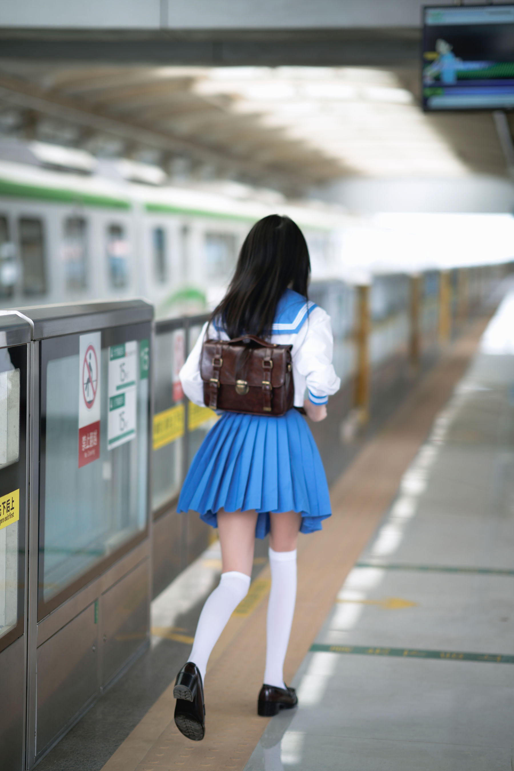 桜桃喵 - 地铁JK  第16张